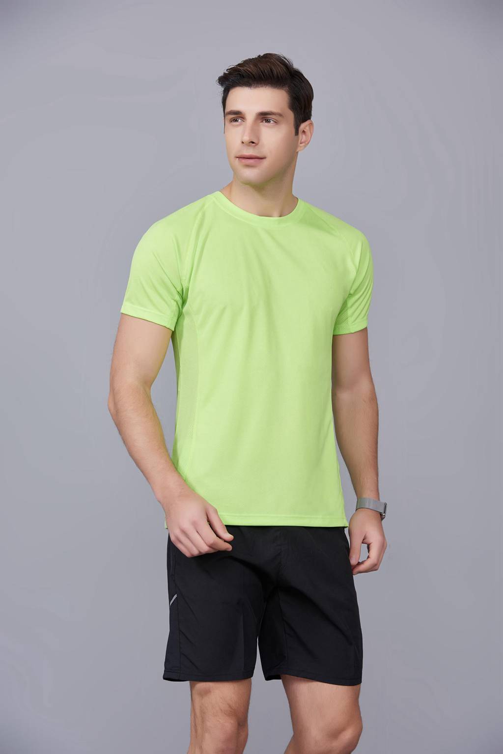 修身運(yùn)動短袖 舒適透氣跑步訓(xùn)練速干T恤-果綠色