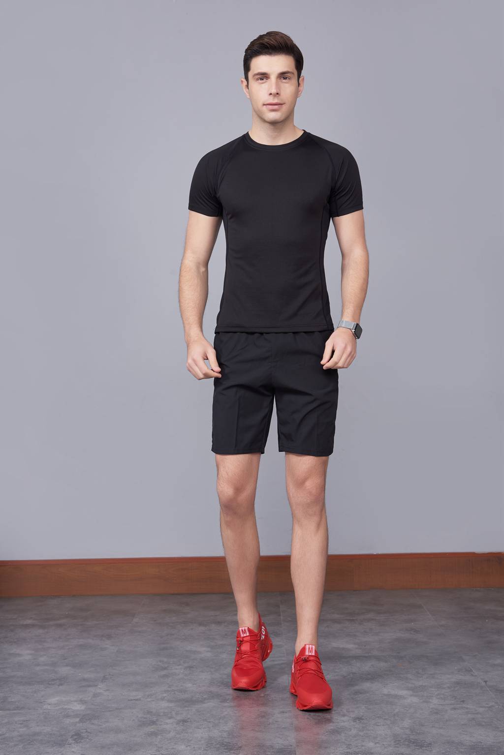 純色T恤  簡(jiǎn)約大方經(jīng)典時(shí)尚  黑色