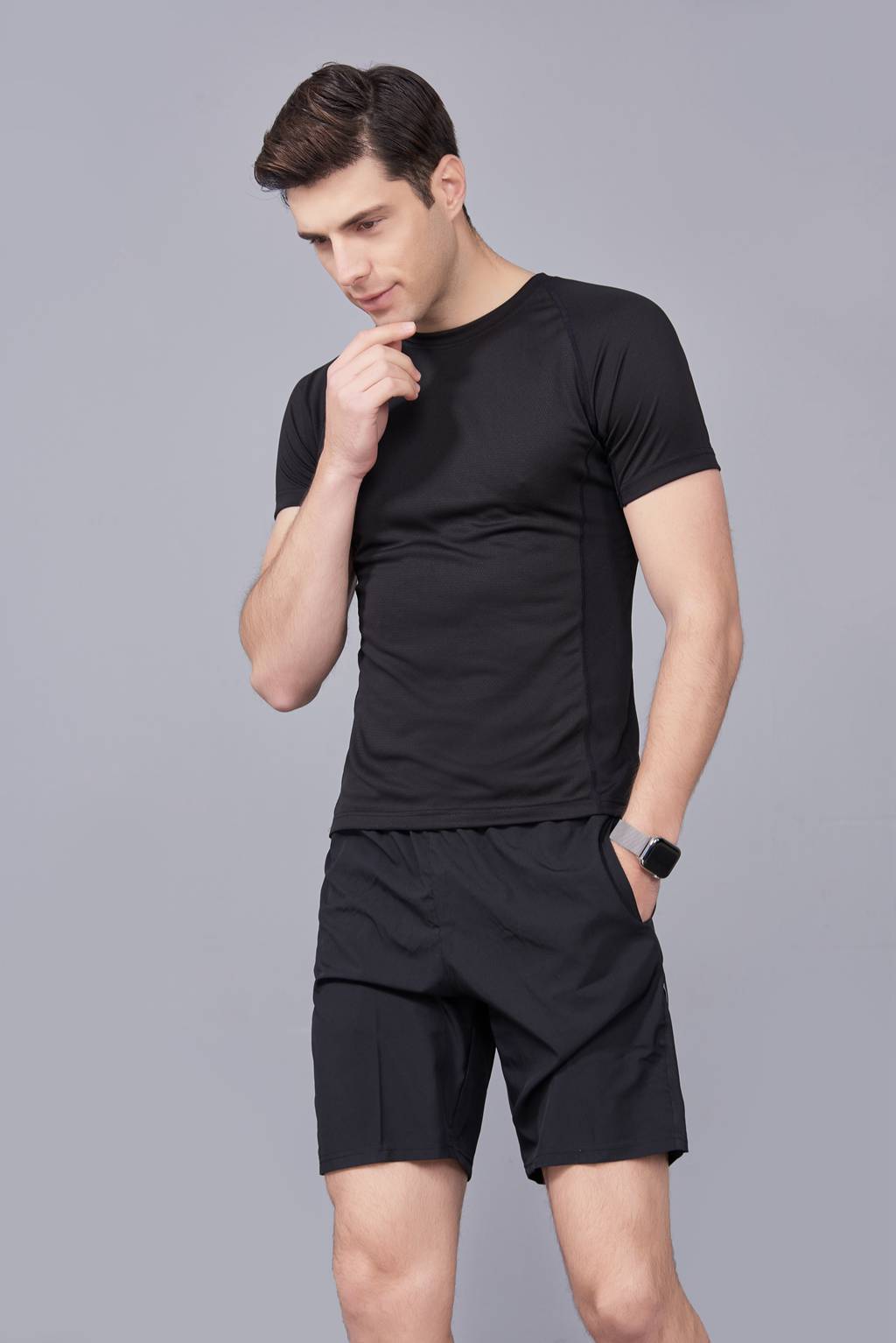 純色T恤  簡(jiǎn)約大方經(jīng)典時(shí)尚  黑色