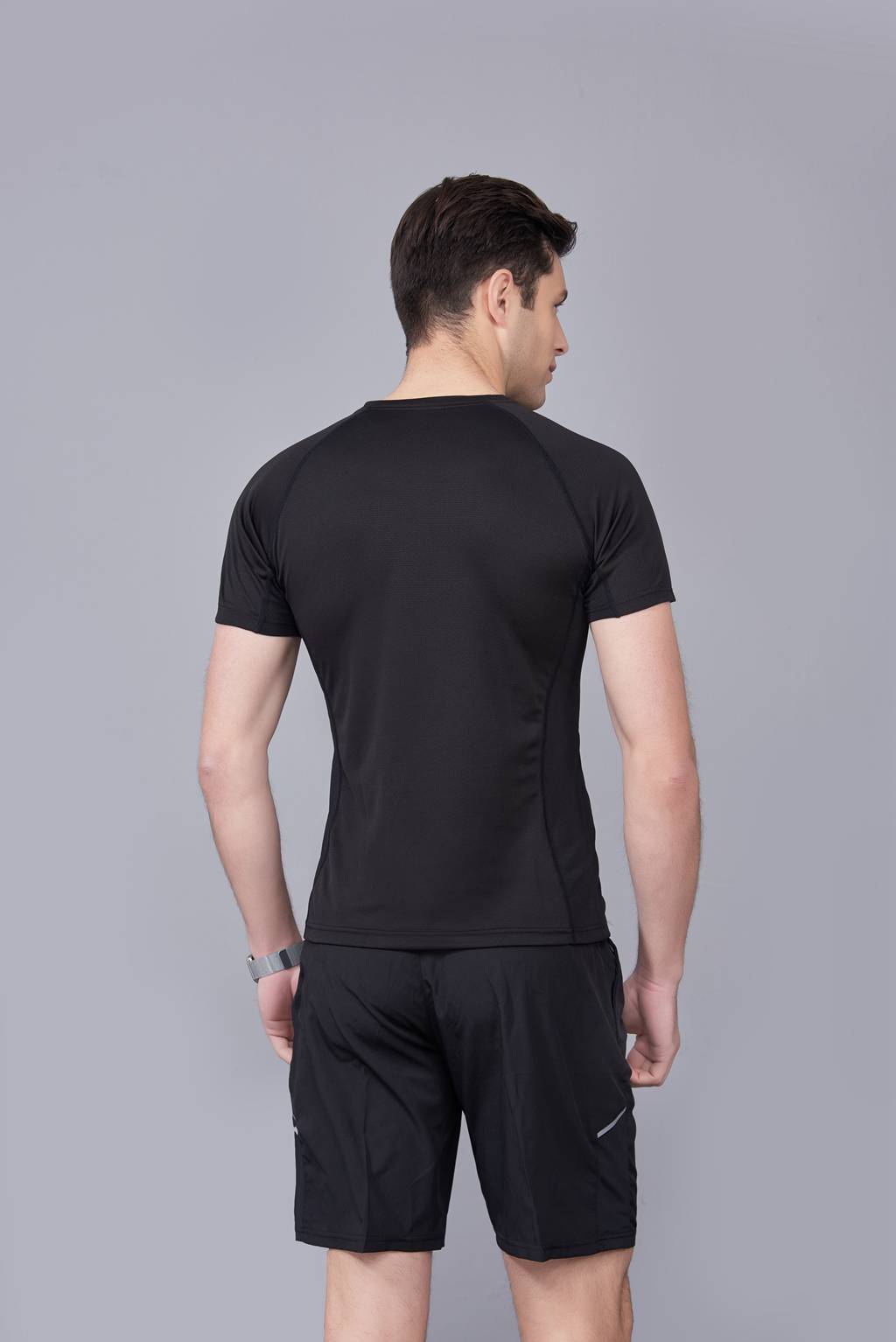 純色T恤  簡(jiǎn)約大方經(jīng)典時(shí)尚  黑色