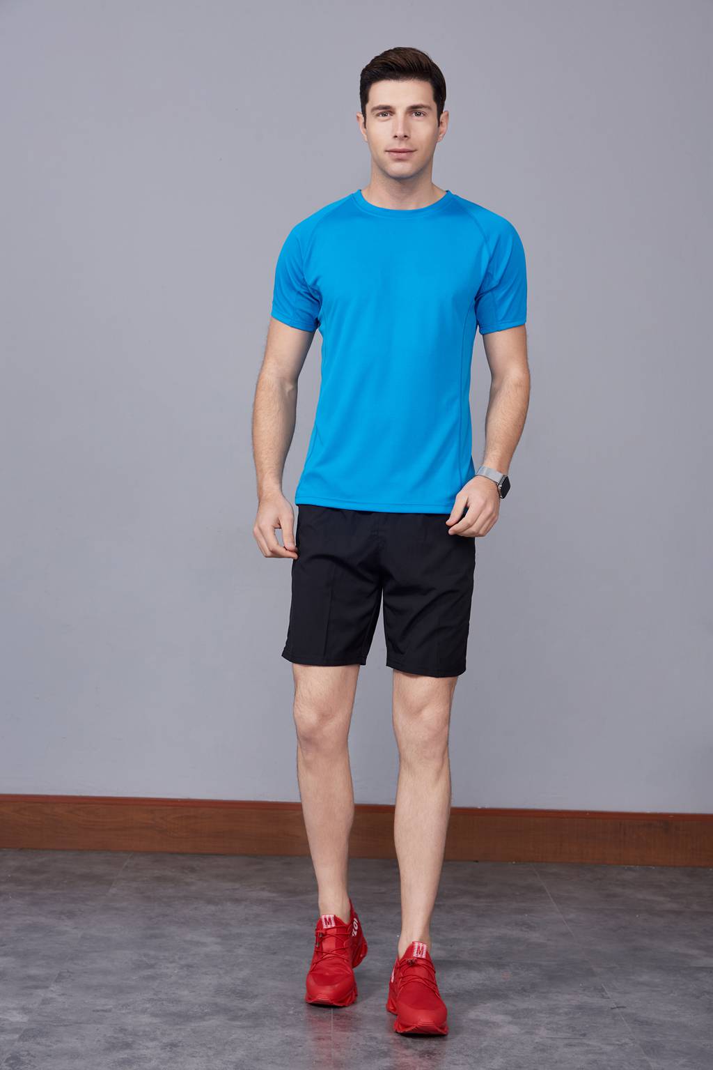 純色T恤  簡約大方經(jīng)典時尚  湖藍(lán)色