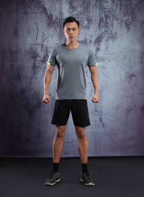 春夏新品 圓領(lǐng)短袖T恤 時尚運動文化衫 深灰色