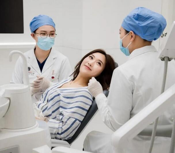 醫(yī)護(hù)人員必知：醫(yī)院工作服清洗流程